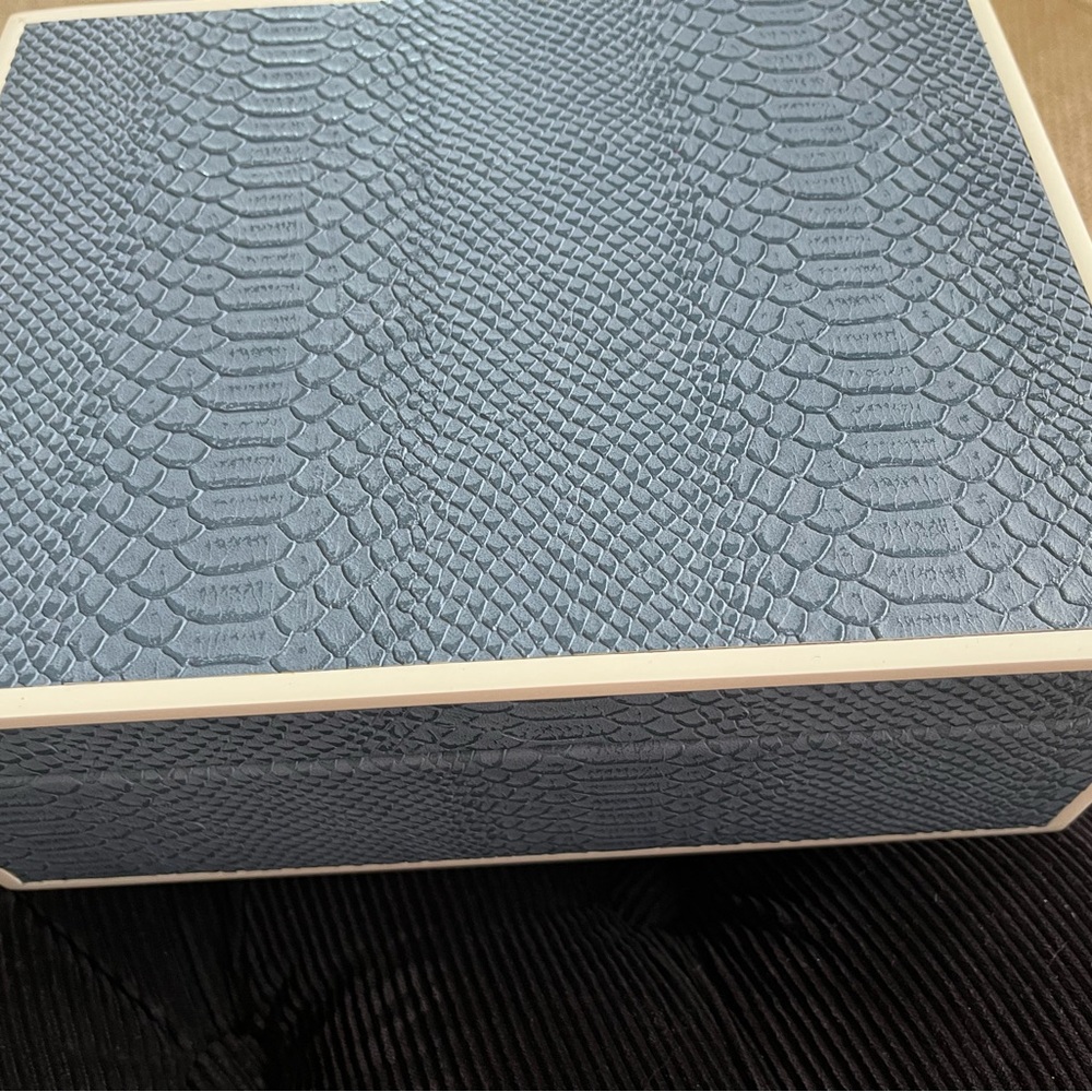 Rachel Zoe Blue Textured Blue Jewelry Box